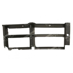 РЕШЕТКА В БАМПЕР (ЛЕВАЯ) - фото