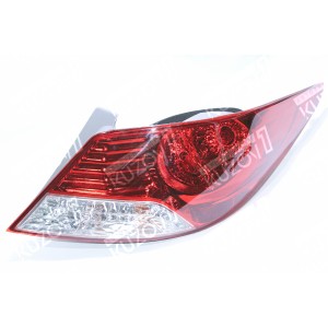 ЗАДНИЙ ФОНАРЬ (ПРАВЫЙ) AVG